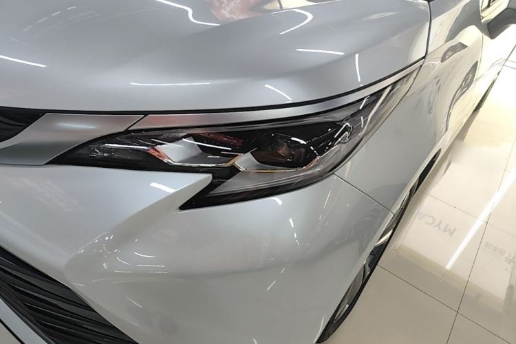 Used Toyota SIENNA 2023 2.5L Hybrid Deluxe Edition Left Front Headlight