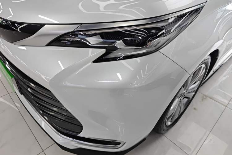 Used Toyota SIENNA 2023 2.5L Hybrid Deluxe Edition Left Front Headlight