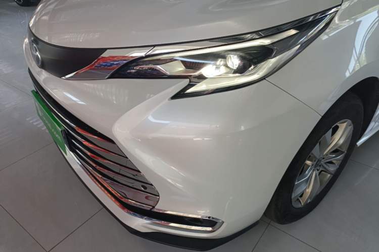 Used Toyota SIENNA 2023 2.5L Hybrid Comfort Edition Left Front Headlight