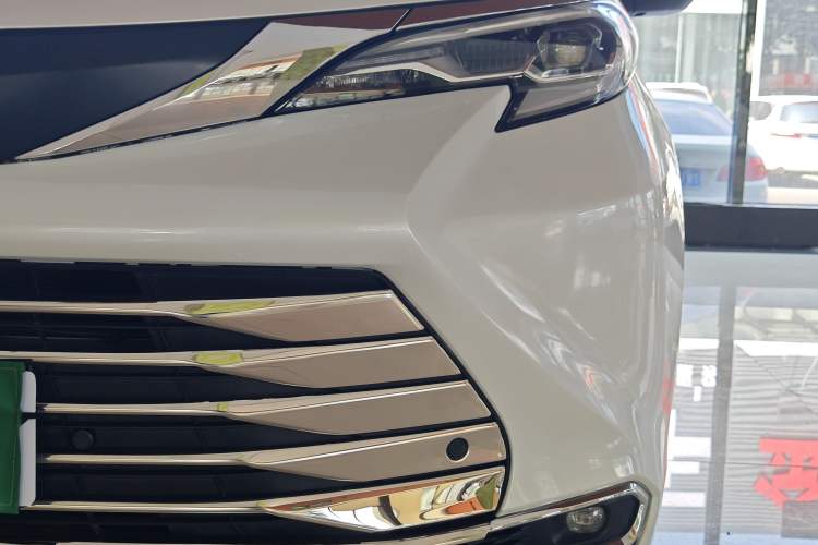 Used Toyota SIENNA 2023 2.5L Hybrid Comfort Edition Left Front Headlight