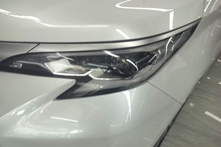 Used Toyota SIENNA 2023 2.5L Hybrid Deluxe Edition Left Front Headlight