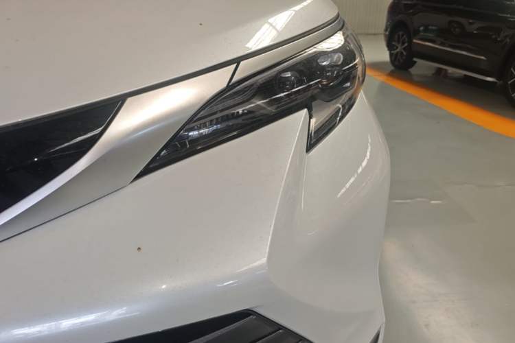 Used Toyota SIENNA 2023 2.5L Hybrid Deluxe Edition Left Front Headlight