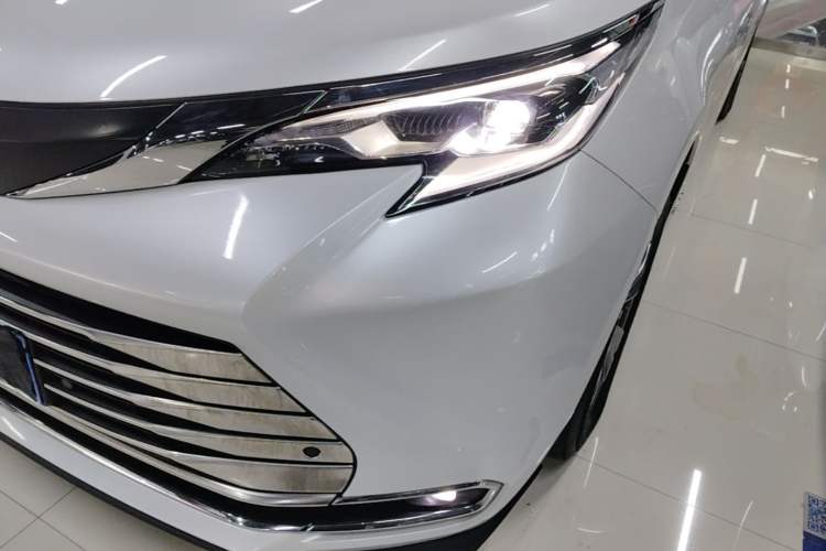 Used Toyota SIENNA 2023 2.5L Hybrid Comfort Edition Left Front Headlight