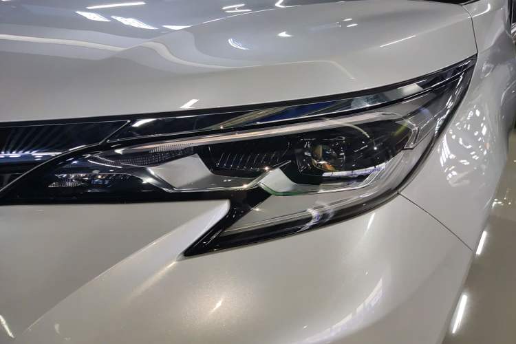 Used Toyota SIENNA 2023 2.5L Hybrid Comfort Edition Left Front Headlight