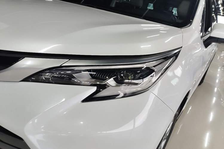 Used Toyota SIENNA 2023 2.5L Hybrid Luxury Edition Left Front Headlight