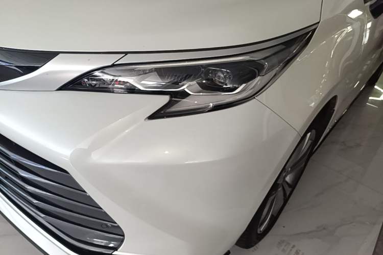 Used Toyota SIENNA 2023 2.5L Hybrid Deluxe Edition Left Front Headlight