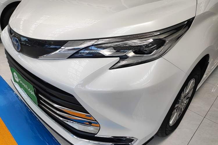 Used Toyota SIENNA 2023 2.5L Hybrid Comfort Edition Left Front Headlight