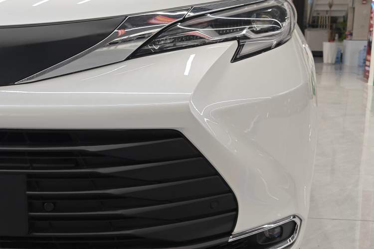 Used Toyota SIENNA 2023 2.5L Hybrid Comfort Edition Left Front Headlight
