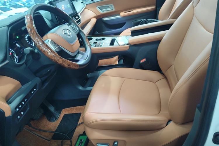 Used Toyota SIENNA 2023 2.5L Hybrid Comfort Edition Left Front Seat