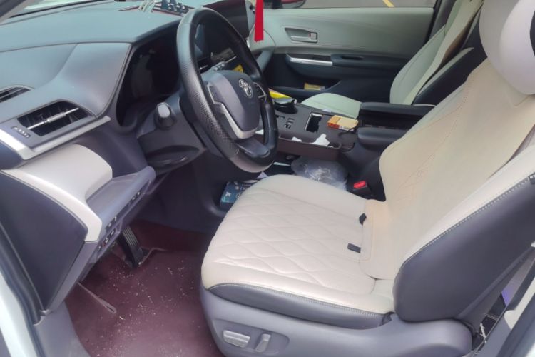 Used Toyota SIENNA 2023 2.5L Hybrid Comfort Edition Left Front Seat