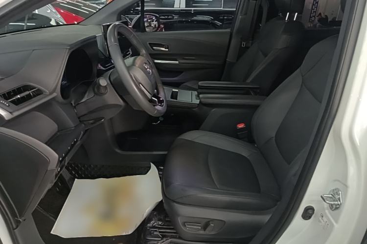 Used Toyota SIENNA 2023 2.5L Hybrid Deluxe Edition Left Front Seat