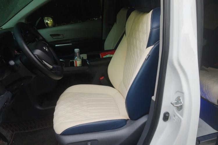 Used Toyota SIENNA 2023 2.5L Hybrid Comfort Edition Left Front Seat