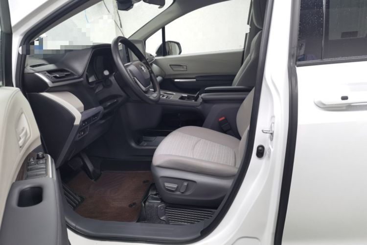 Used Toyota SIENNA 2023 2.5L Hybrid Comfort Edition Left Front Seat