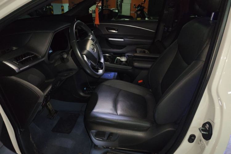 Used Toyota SIENNA 2023 2.5L Hybrid Deluxe Edition Left Front Seat