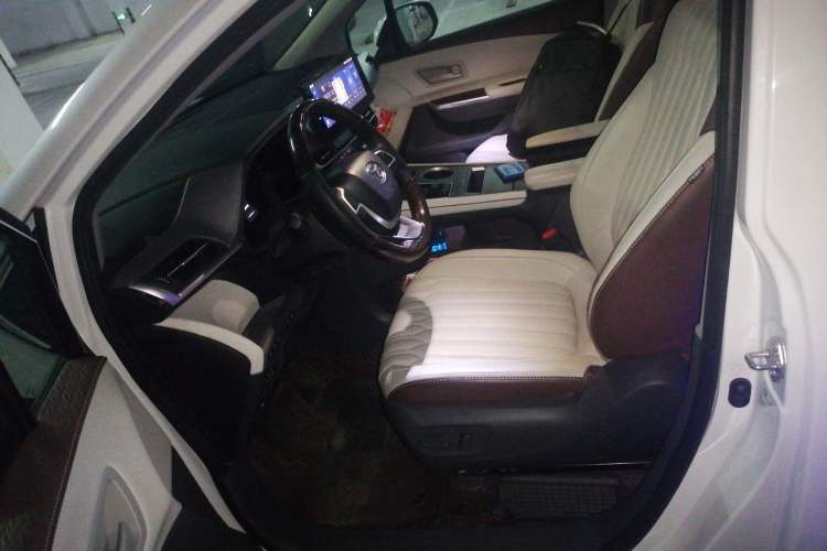 Used Toyota SIENNA 2023 2.5L Hybrid Comfort Edition Left Front Seat