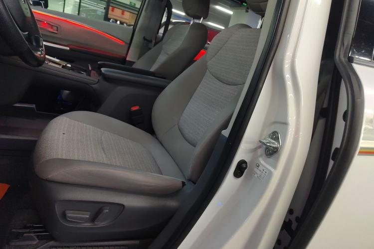 Used Toyota SIENNA 2023 2.5L Hybrid Comfort Edition Left Front Seat
