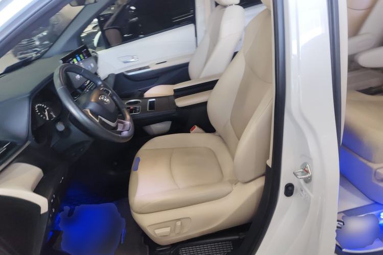 Used Toyota SIENNA 2023 2.5L Hybrid Luxury Edition Left Front Seat