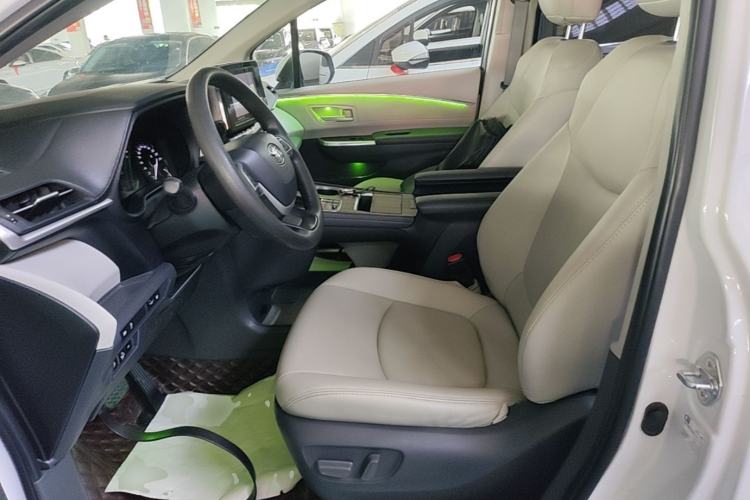 Used Toyota SIENNA 2023 2.5L Hybrid Comfort Edition Left Front Seat