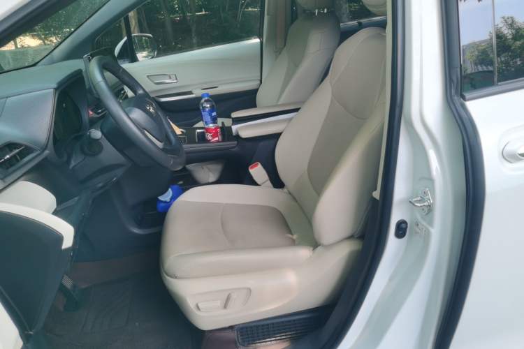 Used Toyota SIENNA 2023 2.5L Hybrid Luxury Edition Left Front Seat