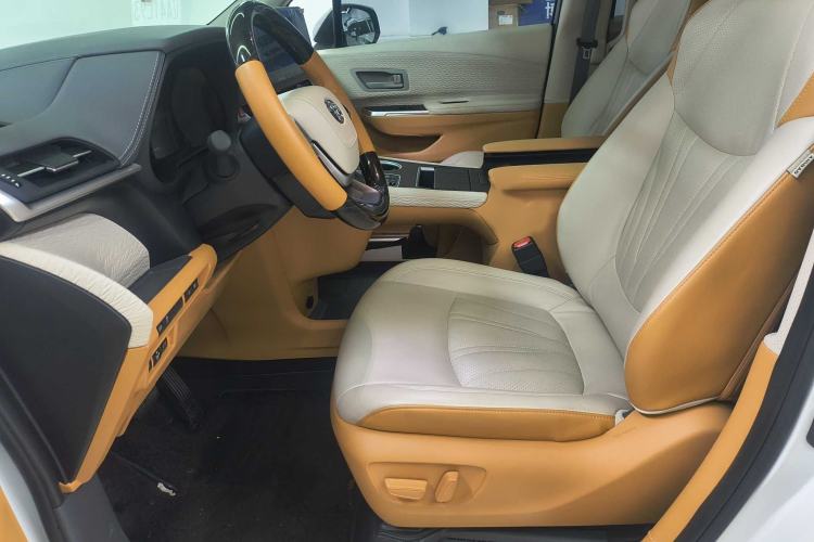 Used Toyota SIENNA 2023 2.5L Hybrid Comfort Edition Left Front Seat
