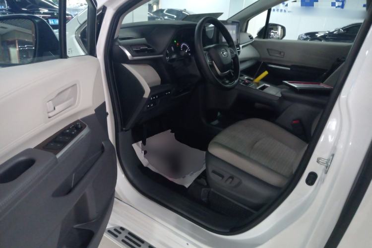 Used Toyota SIENNA 2023 2.5L Hybrid Comfort Edition Left Front Seat