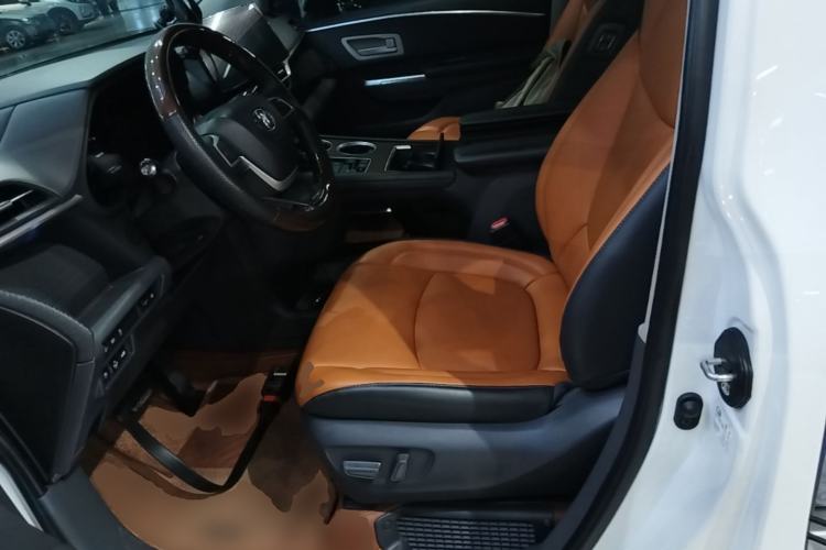 Used Toyota SIENNA 2023 2.5L Hybrid Comfort Edition Left Front Seat
