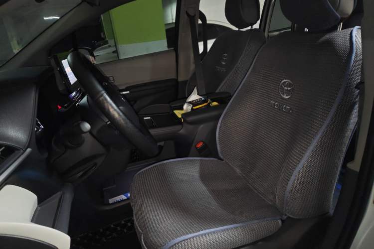 Used Toyota SIENNA 2023 2.5L Hybrid Comfort Edition Left Front Seat