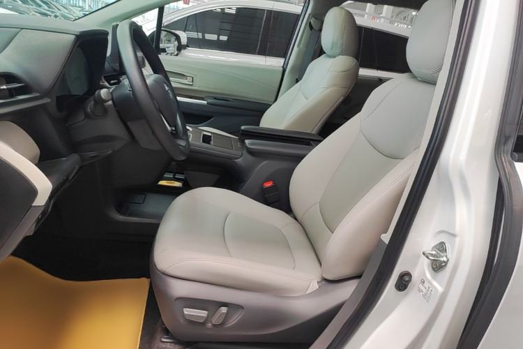 Used Toyota SIENNA 2023 2.5L Hybrid Comfort Edition Left Front Seat