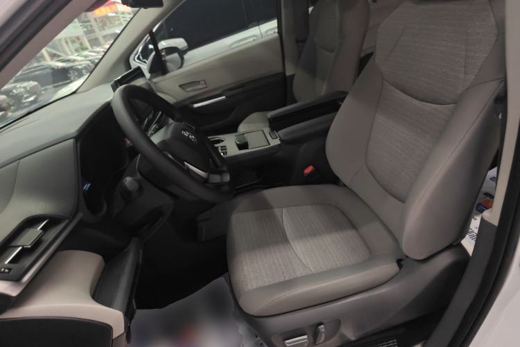 Used Toyota SIENNA 2023 2.5L Hybrid Comfort Edition Left Front Seat