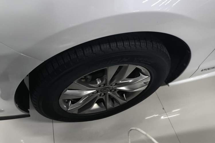 Used Toyota SIENNA 2023 2.5L Hybrid Comfort Edition Left Front Wheel Hub