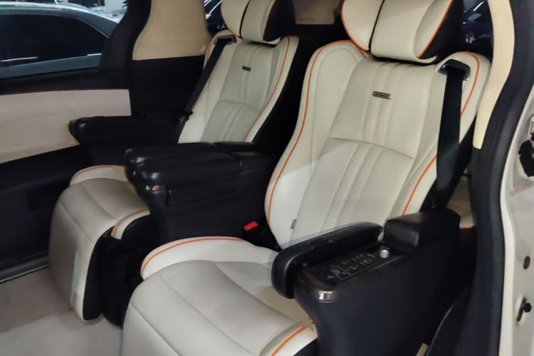 Used Toyota SIENNA 2023 2.5L Hybrid Comfort Edition Left Rear Seat