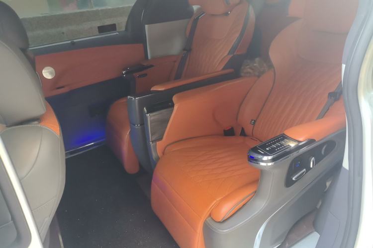 Used Toyota SIENNA 2023 2.5L Hybrid Luxury Welfare Edition Left Rear Seat