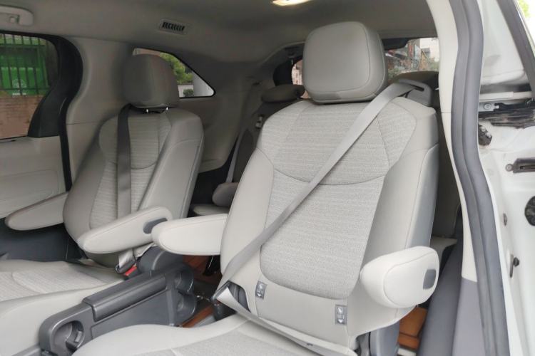 Used Toyota SIENNA 2023 2.5L Hybrid Comfort Edition Left Rear Seat