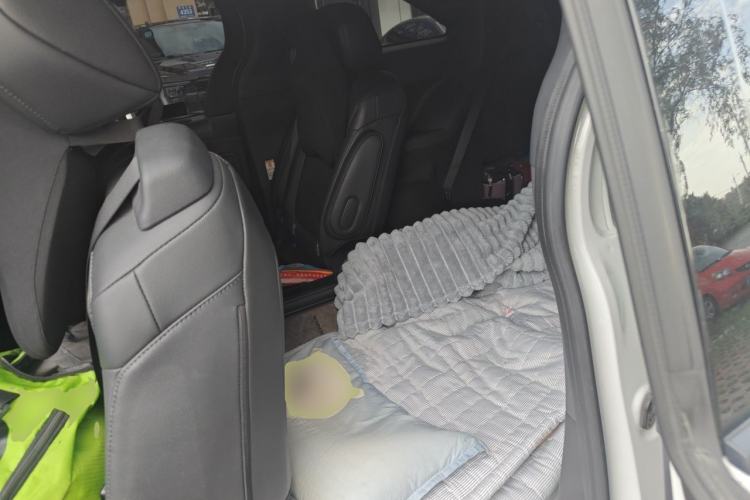 Used Toyota SIENNA 2023 2.5L Hybrid Platinum Edition Left Rear Seat