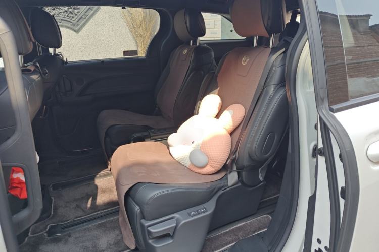 Used Toyota SIENNA 2023 2.5L Hybrid Deluxe Edition Left Rear Seat