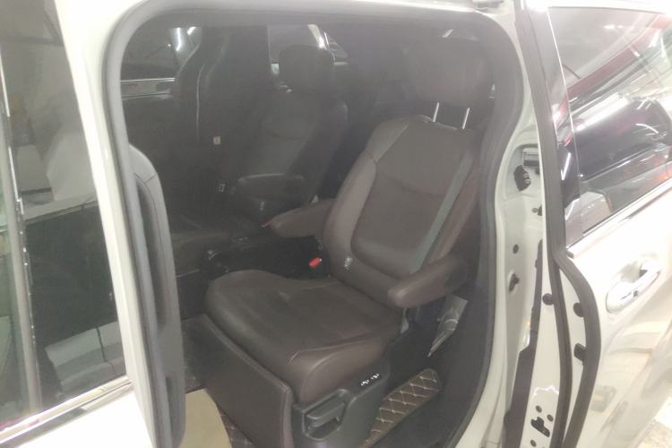 Used Toyota SIENNA 2023 2.5L Hybrid Platinum Edition Left Rear Seat