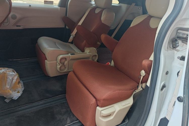 Used Toyota SIENNA 2023 2.5L Hybrid Ultimate Edition Left Rear Seat