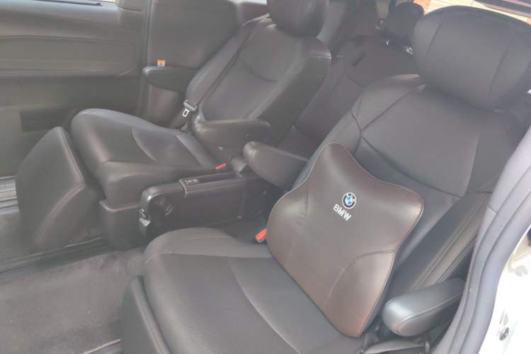 Used Toyota SIENNA 2023 2.5L Hybrid Deluxe Edition Left Rear Seat