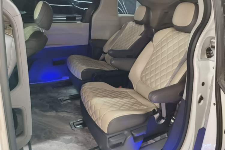 Used Toyota SIENNA 2023 2.5L Hybrid Comfort Edition Left Rear Seat