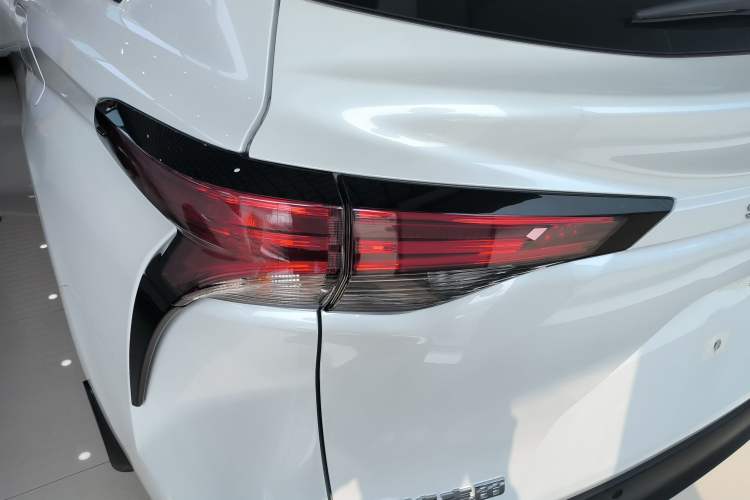 Used Toyota SIENNA 2023 2.5L Hybrid Comfort Edition Left Rear Taillight