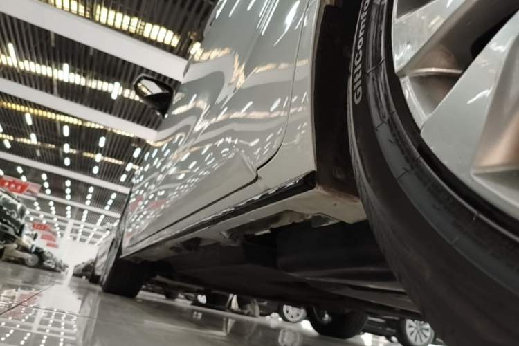 Used Toyota SIENNA 2023 2.5L Hybrid Deluxe Edition Left Side Sill