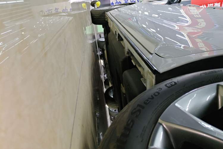 Used Toyota SIENNA 2023 2.5L Hybrid Deluxe Edition Left Side Sill