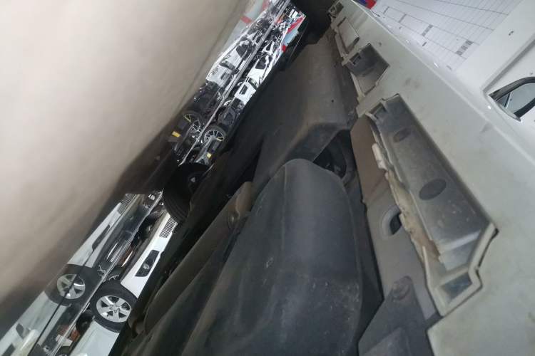 Used Toyota SIENNA 2023 2.5L Hybrid Comfort Edition Left Side Sill