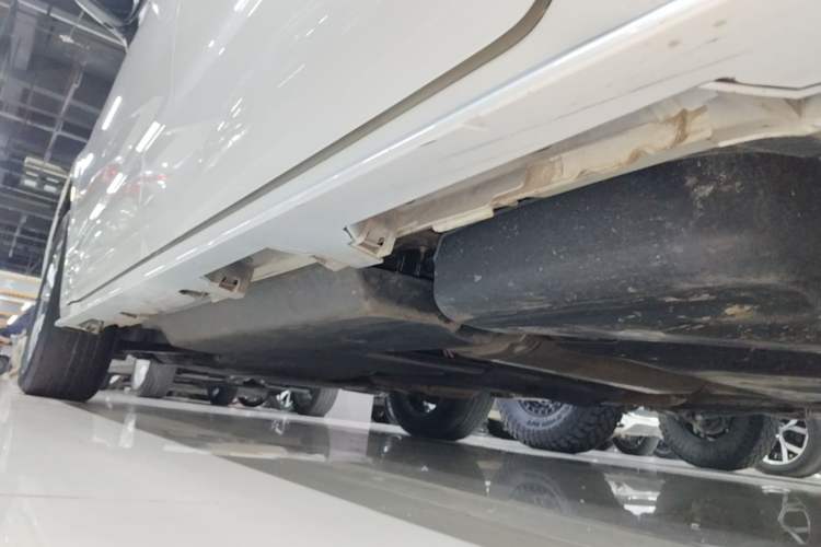 Used Toyota SIENNA 2023 2.5L Hybrid Comfort Edition Left Side Sill