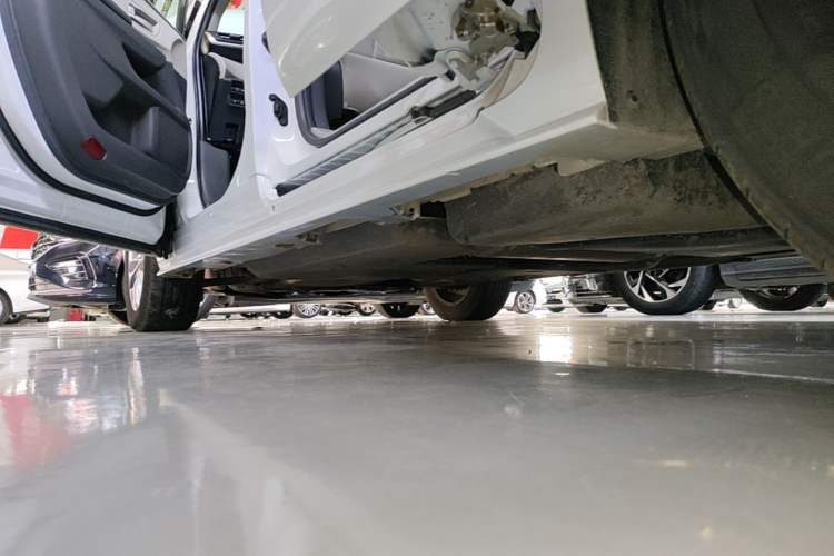 Used Toyota SIENNA 2023 2.5L Hybrid Comfort Edition Left Side Sill