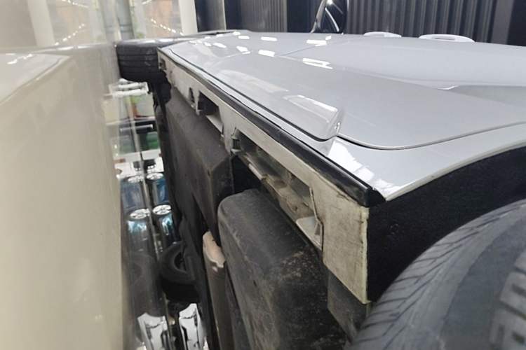 Used Toyota SIENNA 2023 2.5L Hybrid Luxury Edition Left Side Sill
