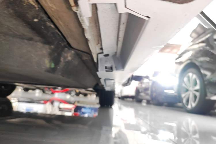 Used Toyota SIENNA 2023 2.5L Hybrid Comfort Edition Left Side Sill