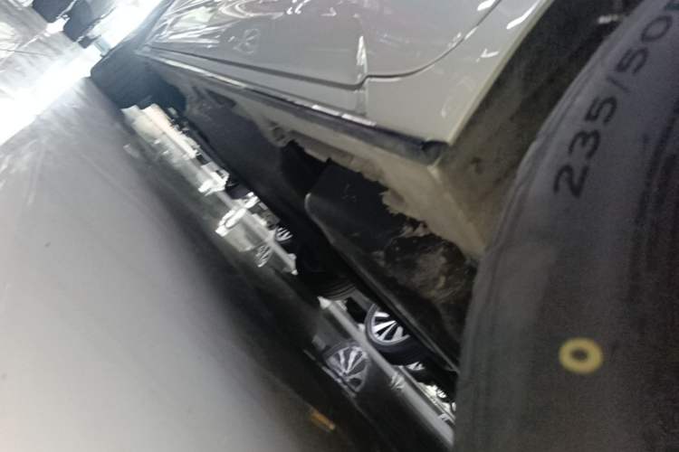 Used Toyota SIENNA 2023 2.5L Hybrid Deluxe Edition Left Side Sill