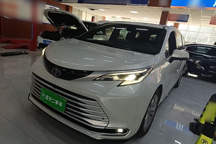 Used Toyota SIENNA 2023 2.5L Hybrid Deluxe Edition Guazi used car, China used car export, Used car for sale, Used  cars, Cheapest cars for sale