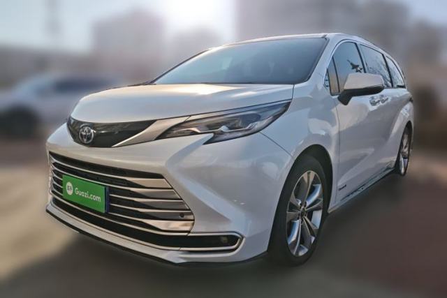 Used Toyota SIENNA 2023 2.5L Hybrid Deluxe Edition